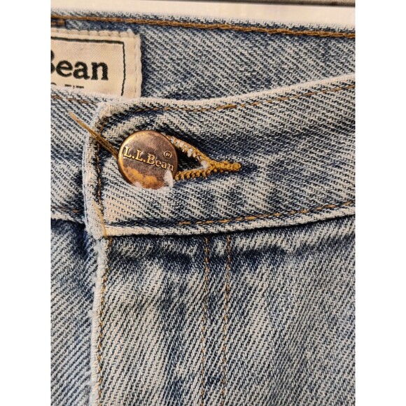 LL Bean Classic Fit Straight Denim Stonewash Size 38 x 32-Flaw or Distress - Picture 9 of 12